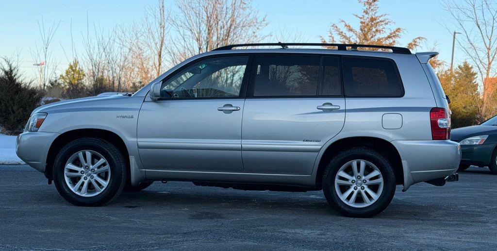 used 2006 Toyota Highlander Hybrid car, priced at $6,477