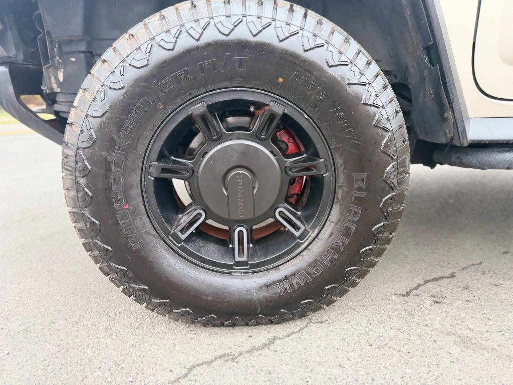 used 2006 Hummer H2 car, priced at $12,999