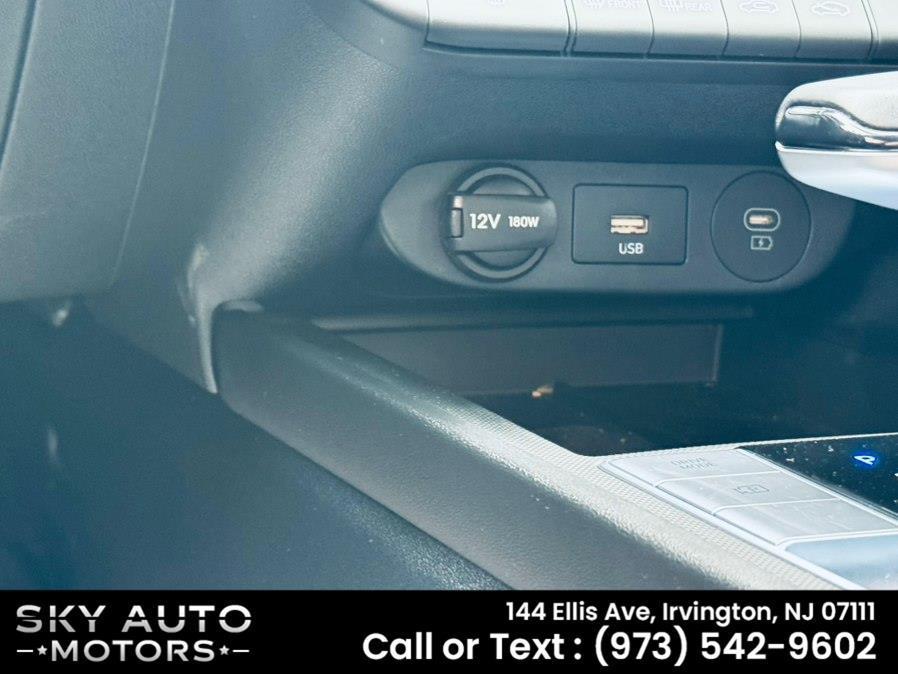 used 2025 Hyundai Elantra car