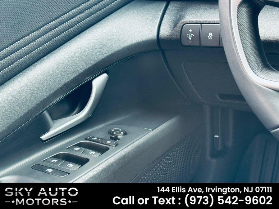 used 2025 Hyundai Elantra car