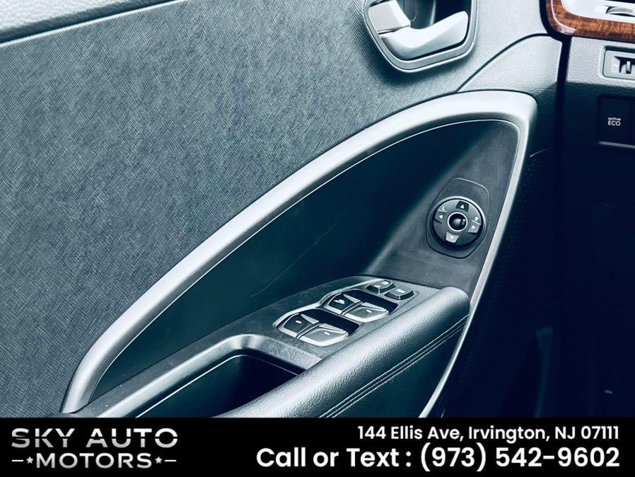 used 2013 Hyundai Santa Fe car, priced at $9,499