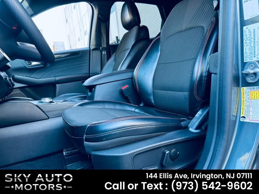 used 2023 Ford Escape car, priced at $14,999