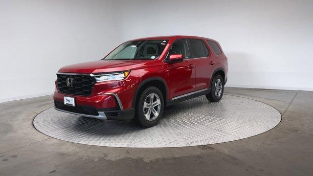 new 2025 Honda Pilot car, priced at $44,750