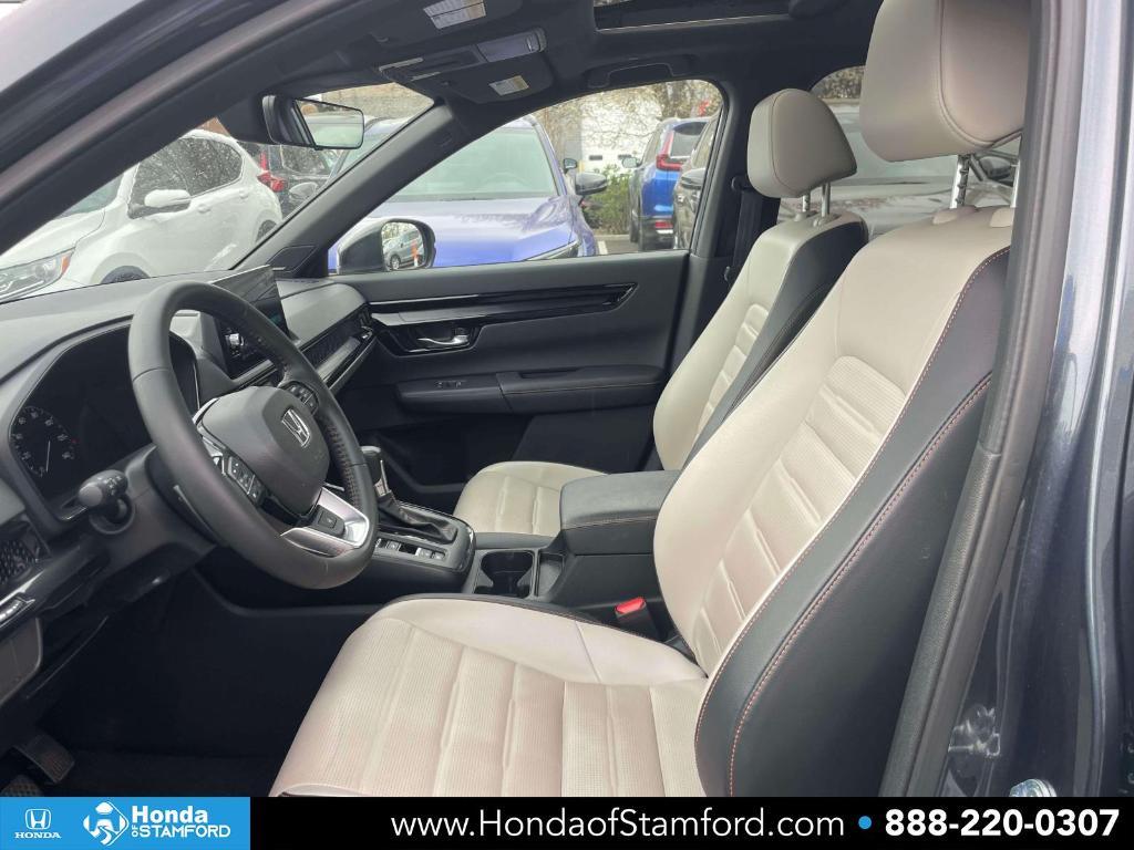 used 2023 Honda CR-V Hybrid car, priced at $33,000