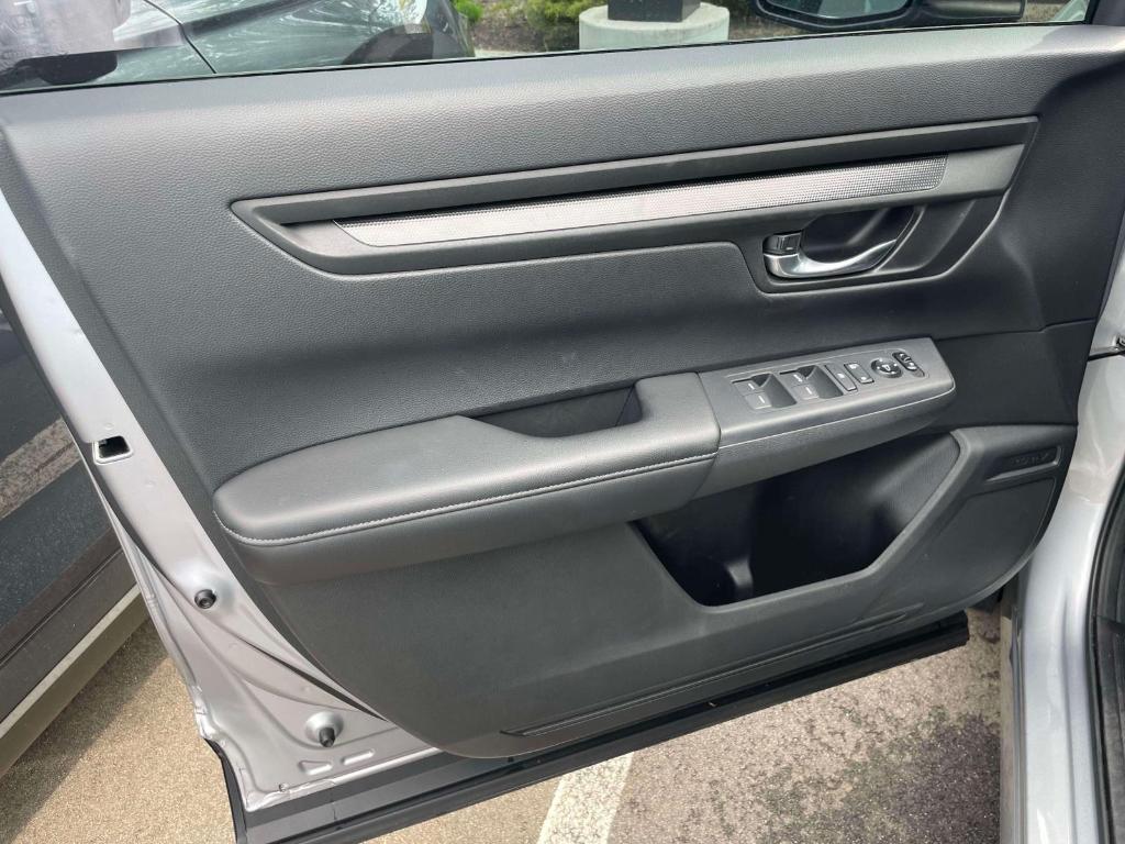 used 2025 Honda CR-V car, priced at $27,000