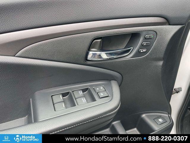 used 2025 Honda Ridgeline car, priced at $37,500