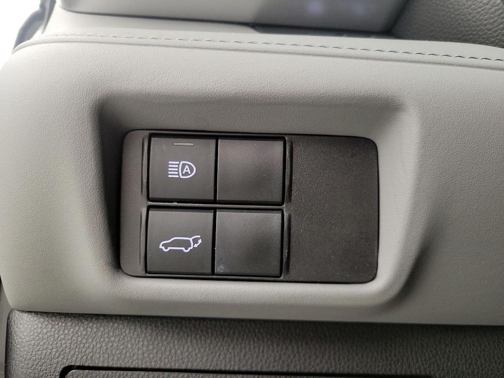 used 2022 Toyota Highlander car, priced at $32,998