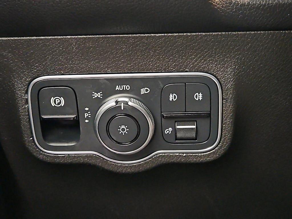 used 2021 Mercedes-Benz GLB 250 car, priced at $24,998
