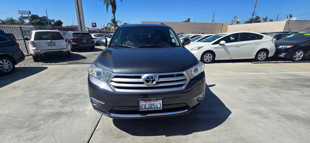 used 2012 Toyota Highlander car, priced at $14,165