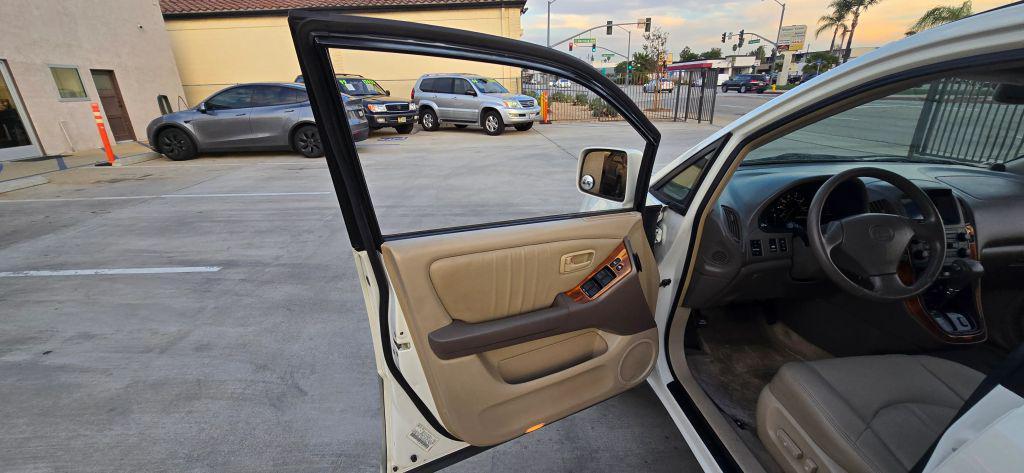 used 2000 Lexus RX 300 car, priced at $5,995