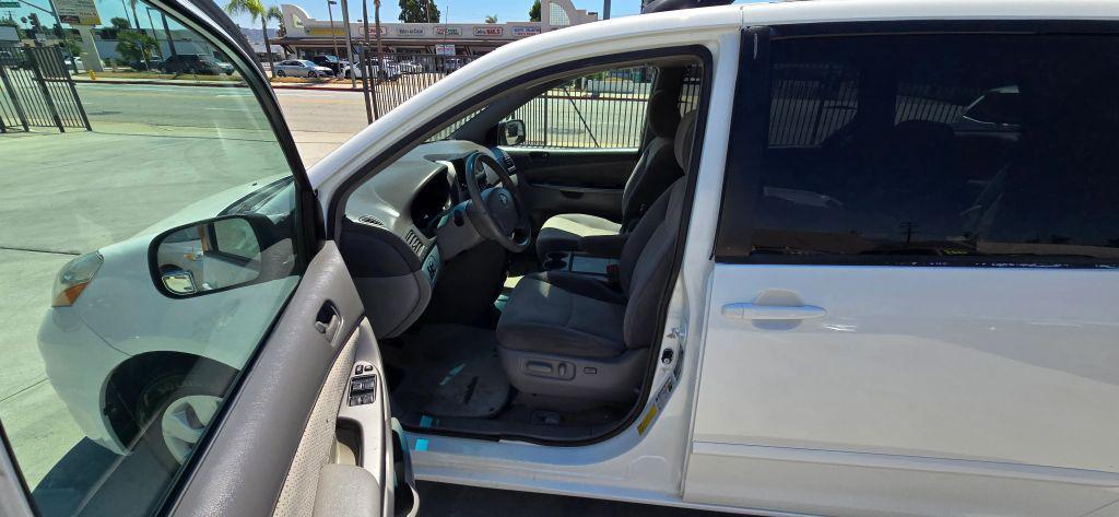 used 2009 Toyota Sienna car, priced at $6,900