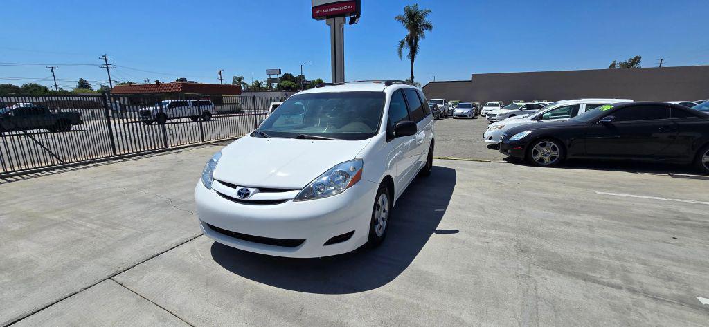 used 2009 Toyota Sienna car, priced at $6,900