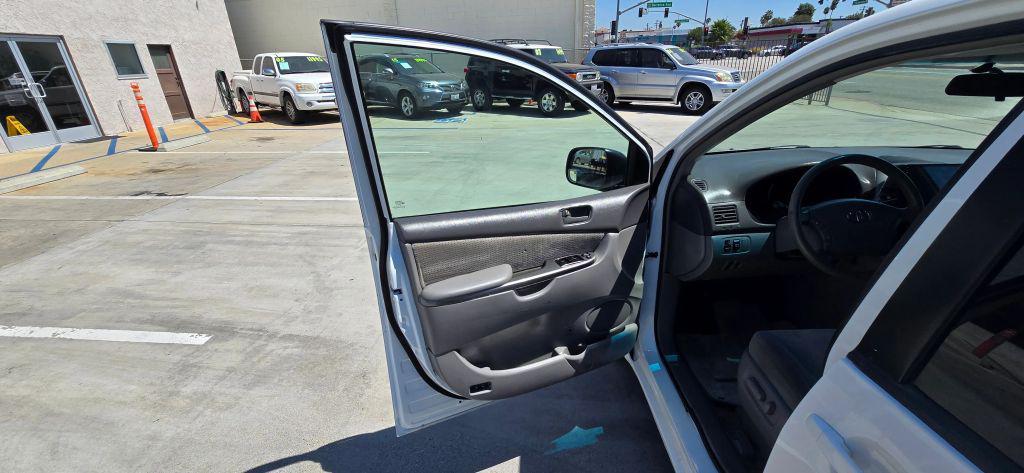 used 2009 Toyota Sienna car, priced at $6,900