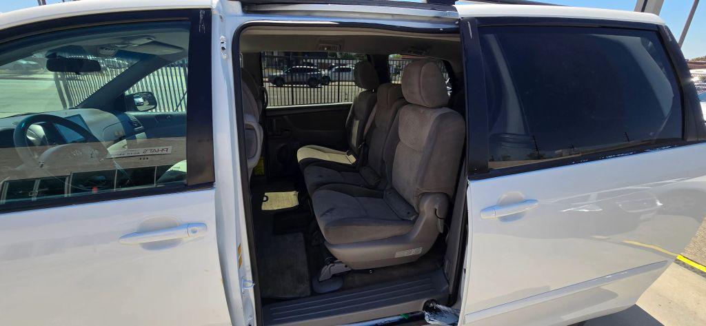 used 2009 Toyota Sienna car, priced at $6,900