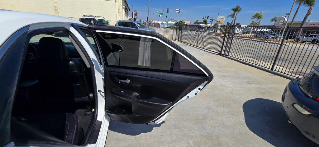 2016 White Toyota Camry