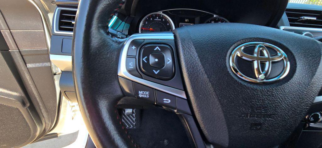 2016 White Toyota Camry