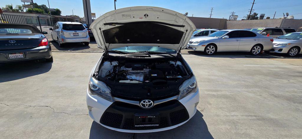 2016 White Toyota Camry