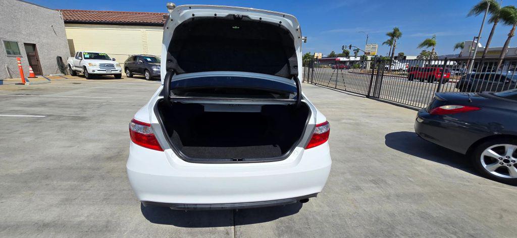 2016 White Toyota Camry