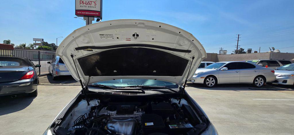 2016 White Toyota Camry