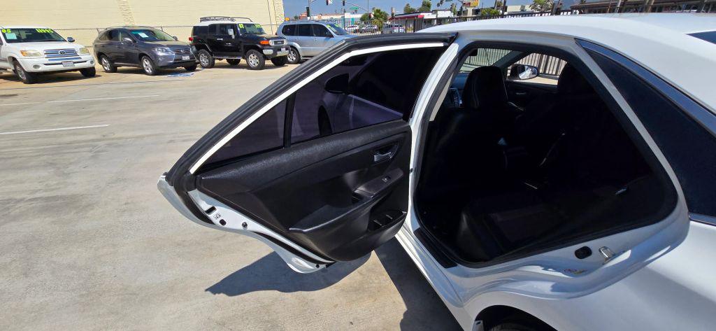 2016 White Toyota Camry