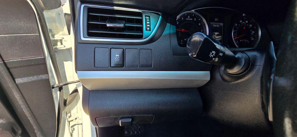 2016 White Toyota Camry