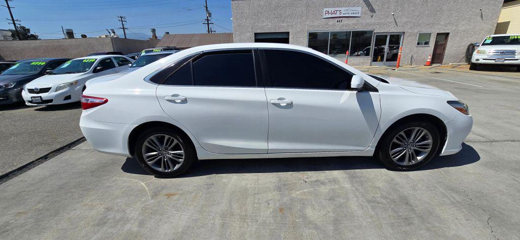 2016 White Toyota Camry
