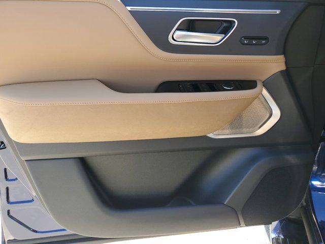 new 2025 INFINITI QX80 car, priced at $92,100