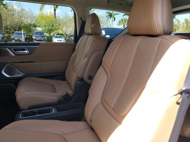 new 2025 INFINITI QX80 car, priced at $92,100