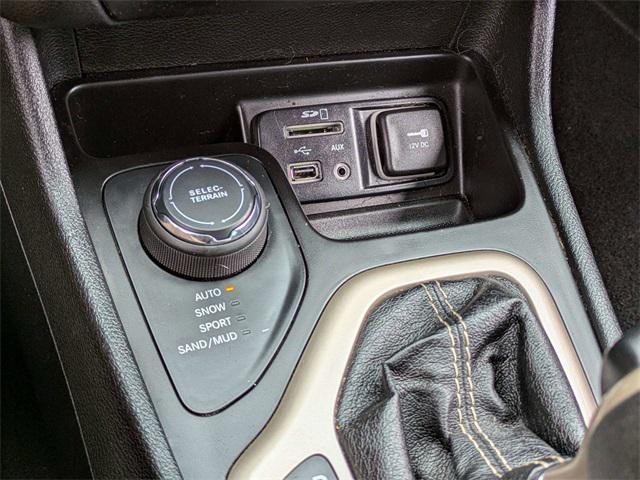 used 2015 Jeep Cherokee car, priced at $12,884