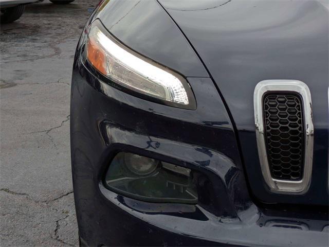 used 2015 Jeep Cherokee car, priced at $12,884