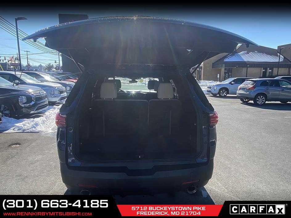 used 2023 Chevrolet Traverse car, priced at $20,838