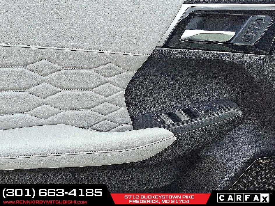 new 2025 Mitsubishi Outlander car, priced at $39,090