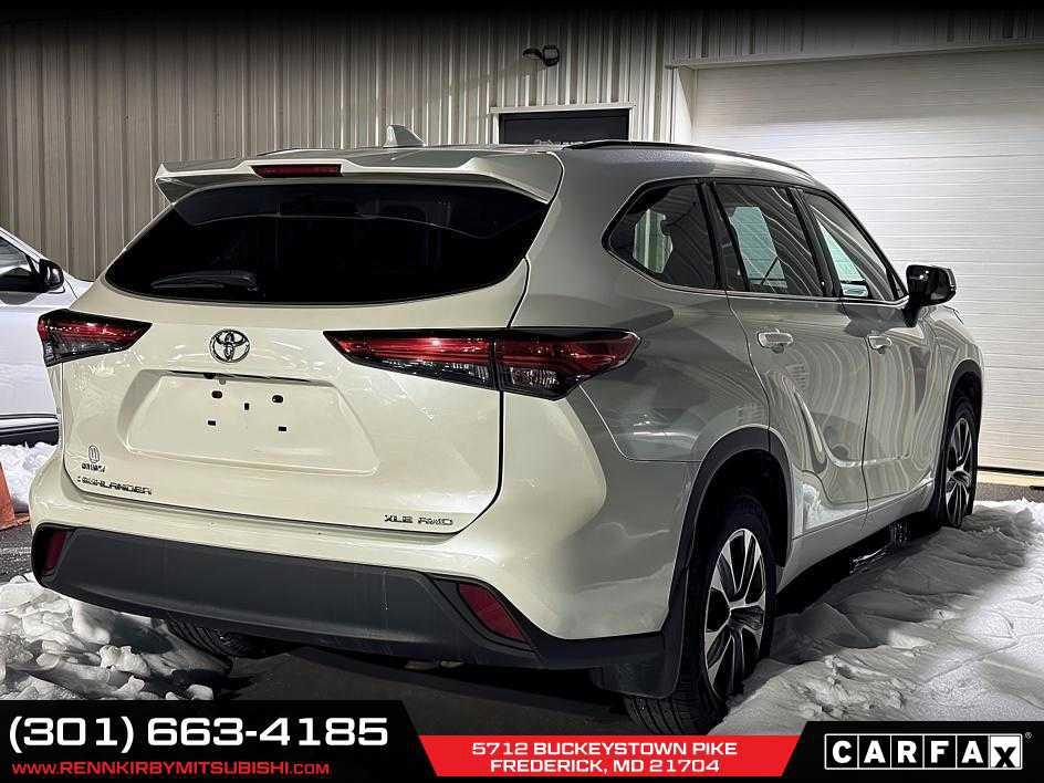 used 2021 Toyota Highlander car, priced at $28,770