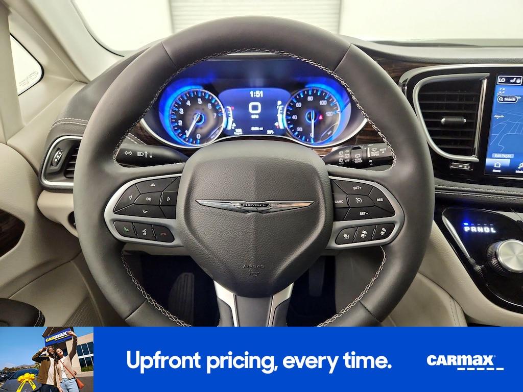 used 2024 Chrysler Pacifica car, priced at $34,998