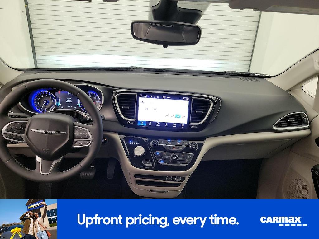 used 2024 Chrysler Pacifica car, priced at $26,998