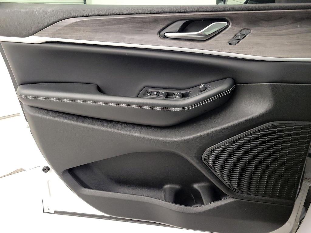 used 2023 Jeep Grand Cherokee car, priced at $29,998