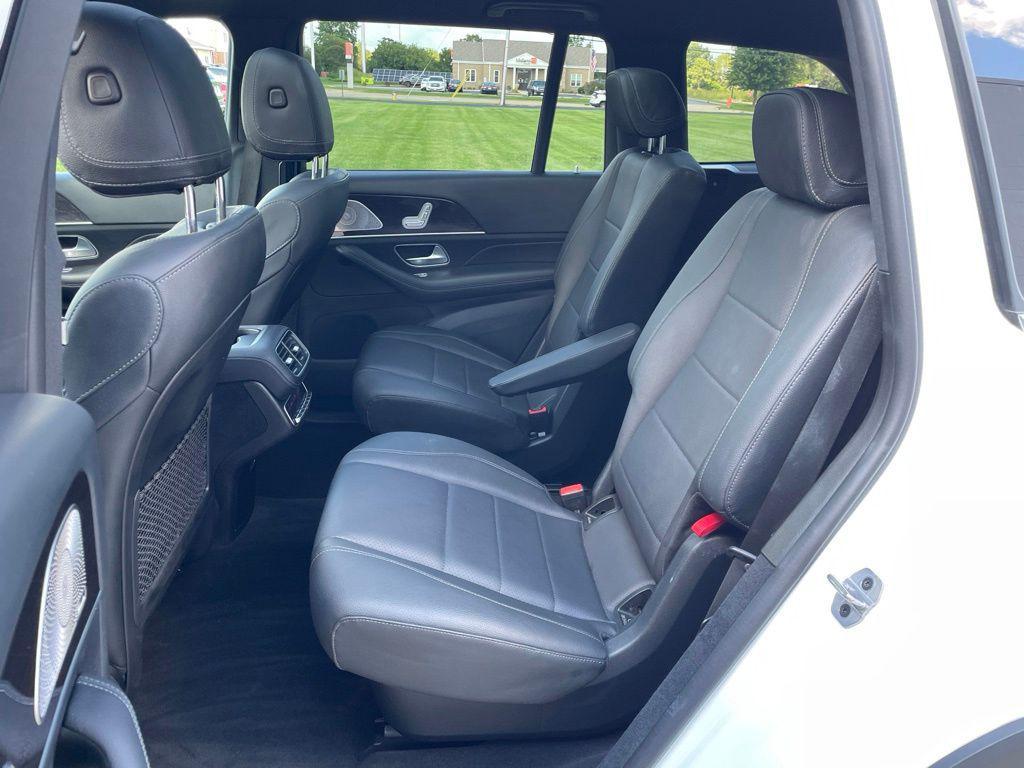 Mercedes-Benz GLS view 11
