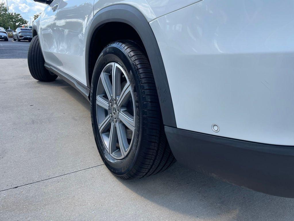 Mercedes-Benz GLS view 20