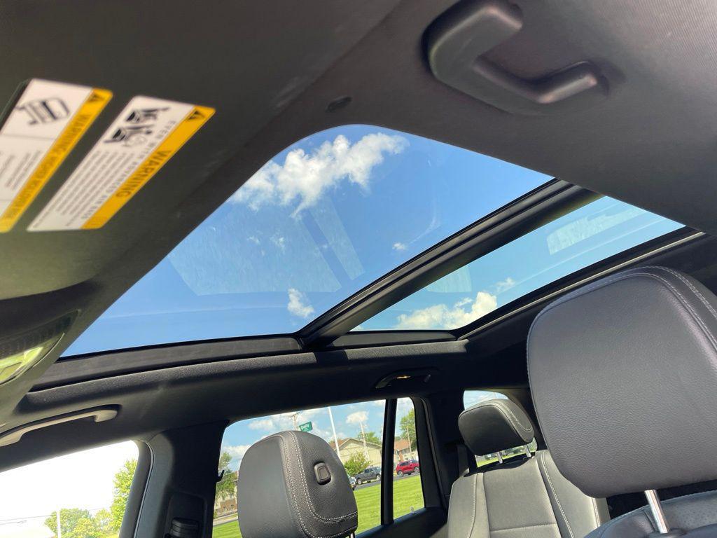Mercedes-Benz GLS view 10