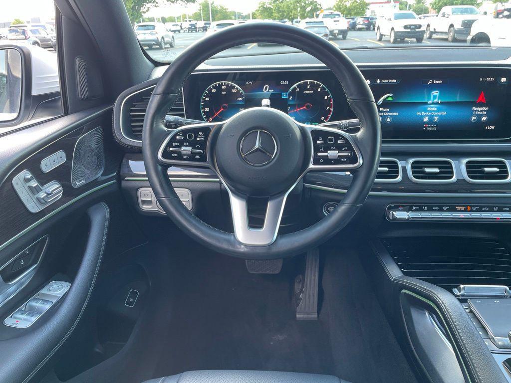Mercedes-Benz GLS view 13