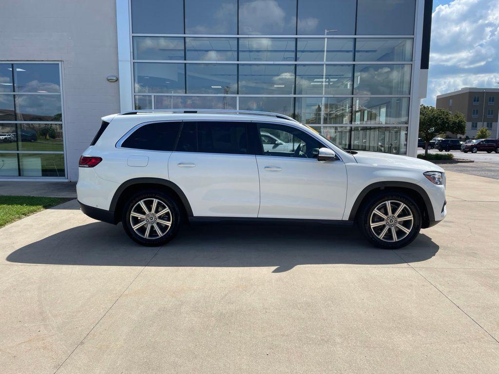 Mercedes-Benz GLS view 4