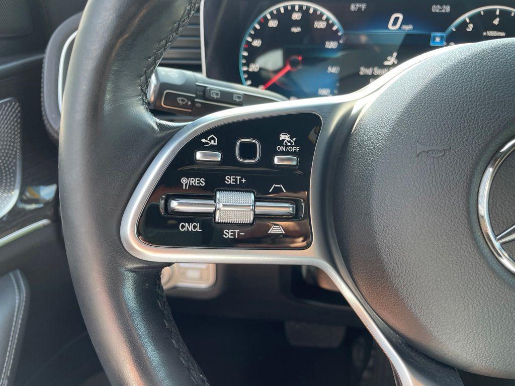 Mercedes-Benz GLS view 30