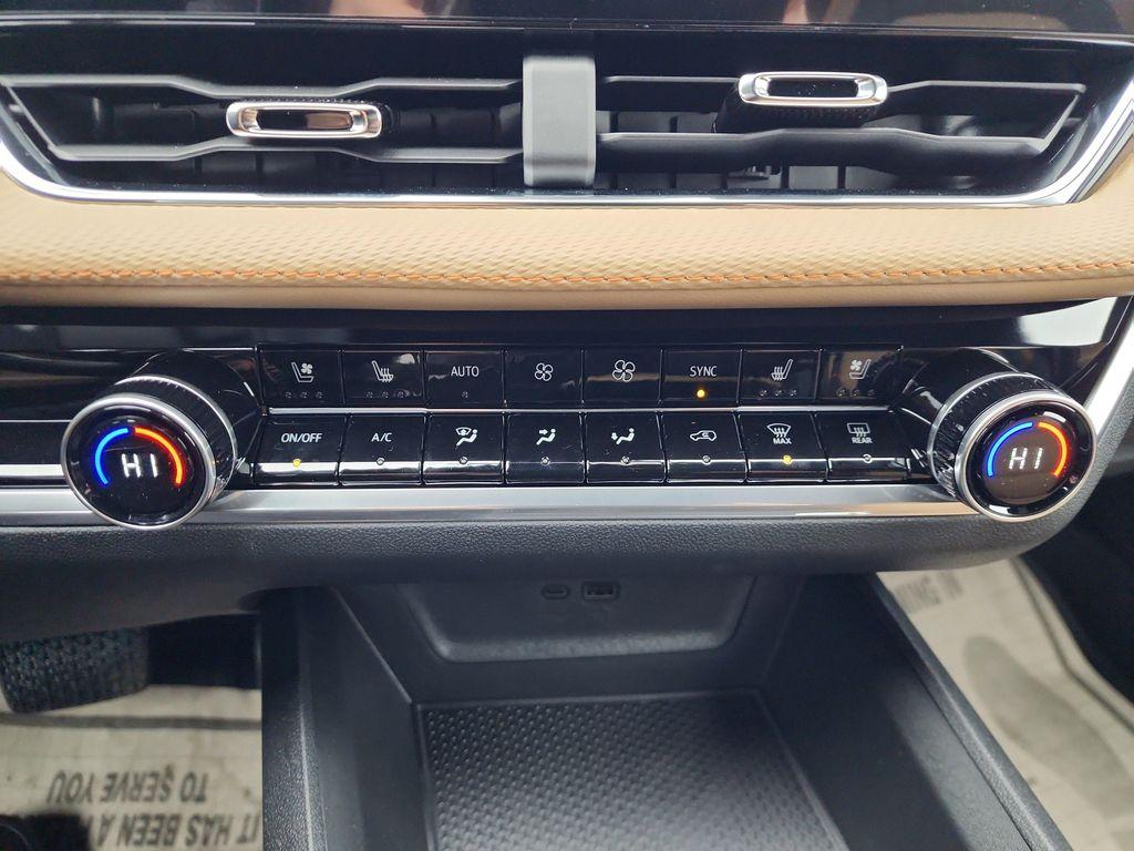 new 2026 Chevrolet Equinox car, priced at $39,665