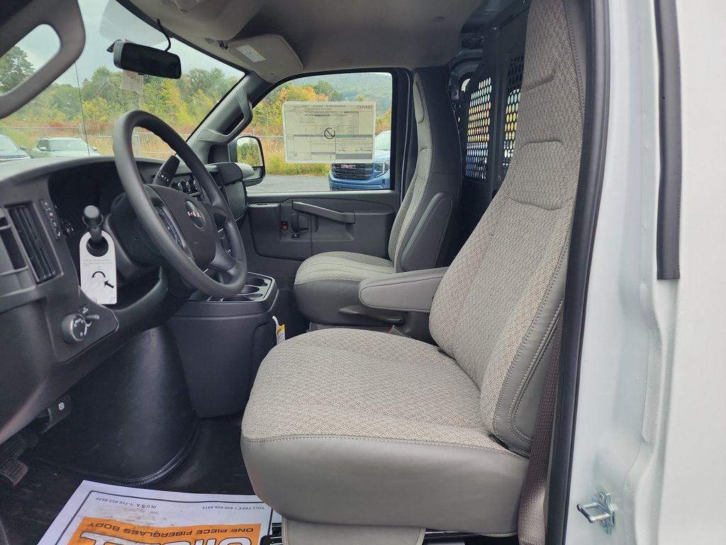new 2025 GMC Savana 3500 car, priced at $50,961