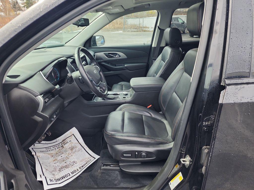 used 2021 Chevrolet Traverse car, priced at $21,995