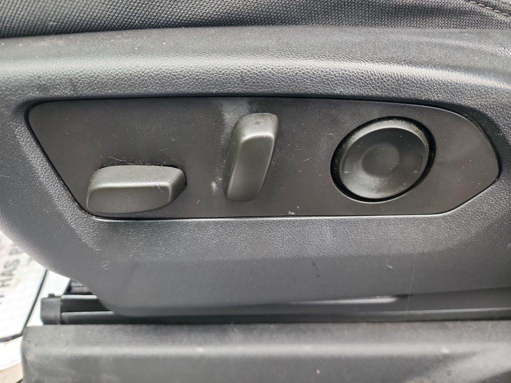 used 2023 Chevrolet Silverado 1500 car, priced at $32,998