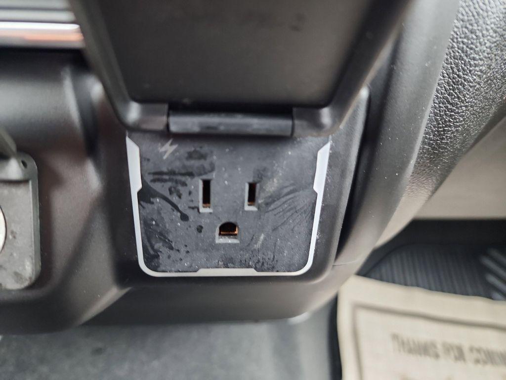 used 2023 Chevrolet Silverado 1500 car, priced at $32,998