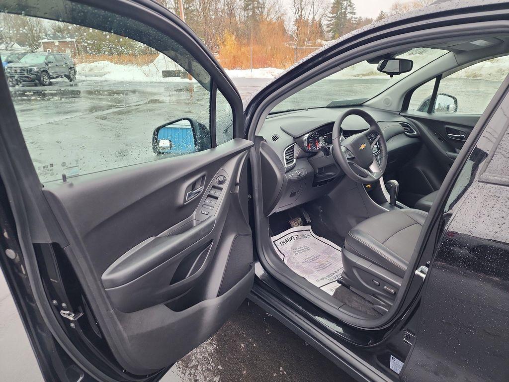 used 2022 Chevrolet Trax car, priced at $19,150