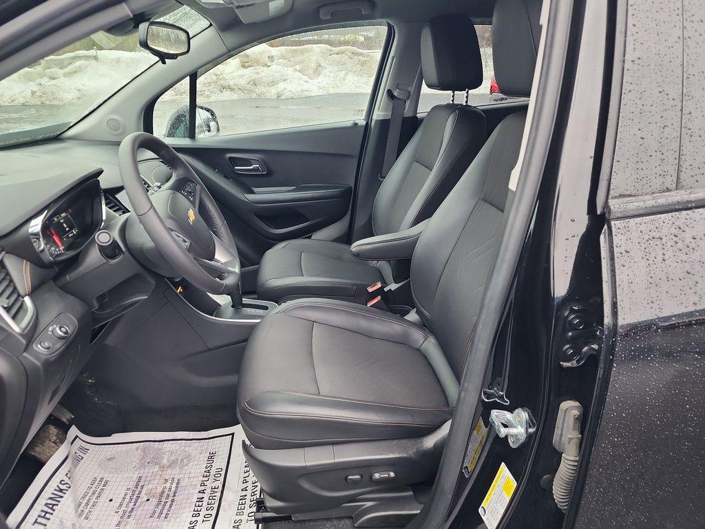 used 2022 Chevrolet Trax car, priced at $19,150