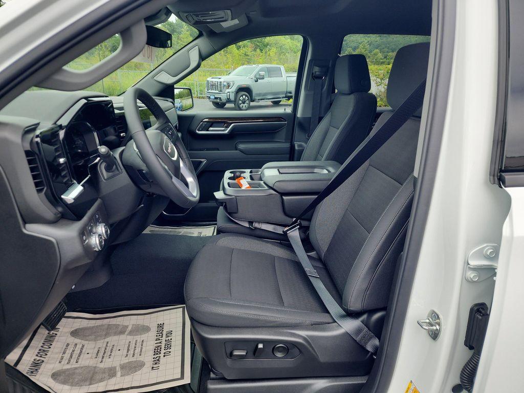 new 2026 GMC Sierra 1500 car, priced at $59,175